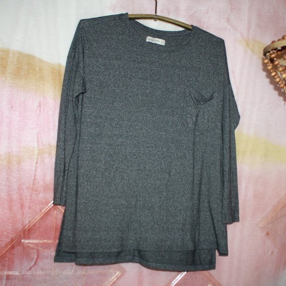 Abercrombie & Fitch Long Sleeve Pocket T Shirt 🌵xs/s